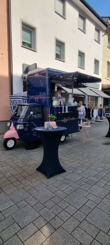 Das Zwuggele mit Stehtischen in der Altstadt